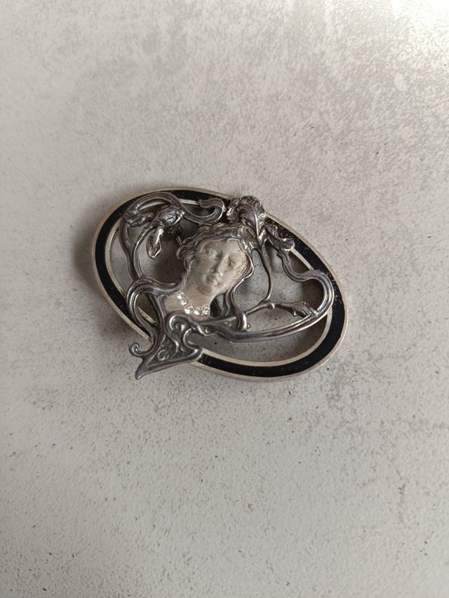 Broche de Plata