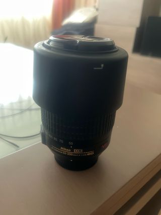 Cámara reflex Nikon D3000 y 2 objetivos