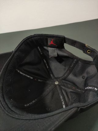 Gorras negras de marca