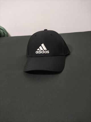 Gorras negras de marca