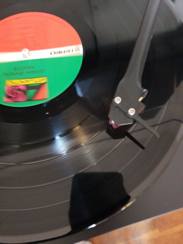 LP Julian Lennon Valotte