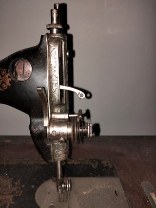 Maquina de coser antigua