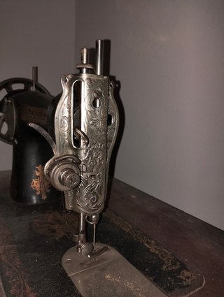 Maquina de coser antigua