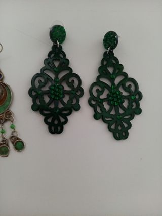Pendientes verdes