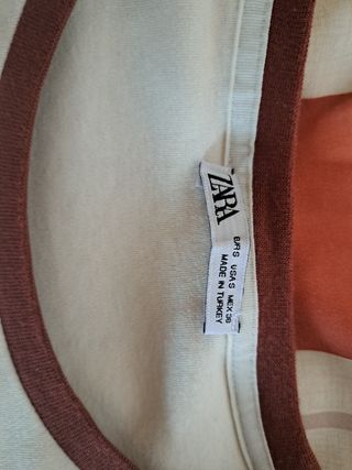 Camiseta color crema Zara