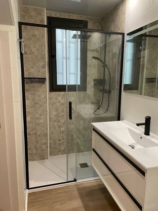 Cambio de bañera a plato de ducha.