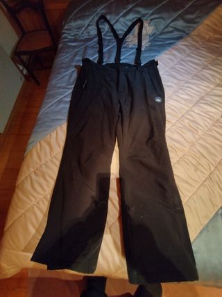 3 Pantalones de sky y guantes