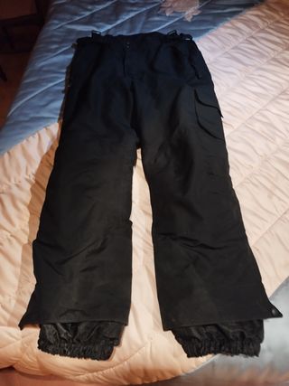 3 Pantalones de sky y guantes