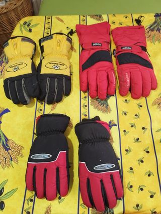 3 Pantalones de sky y guantes