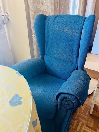 Sillones y mesa camilla 
