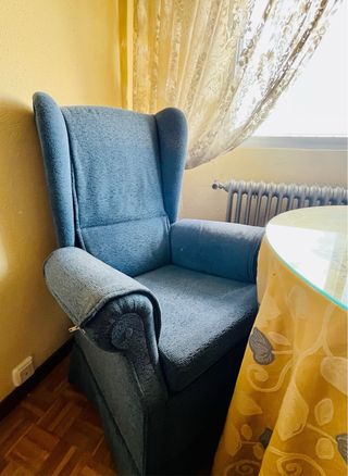 Sillones y mesa camilla 