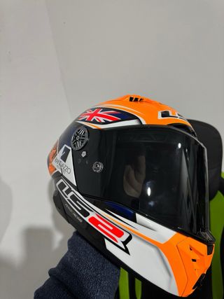 Casco piloto moto3
