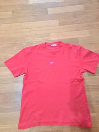 Camiseta roja Zara