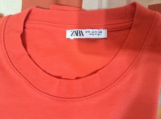 Camiseta roja Zara