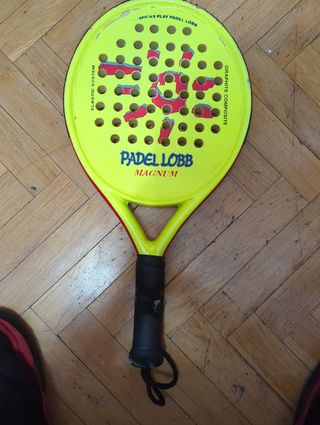 Raqueta pádel y funda