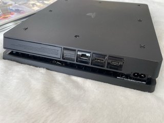 PS4 Slim