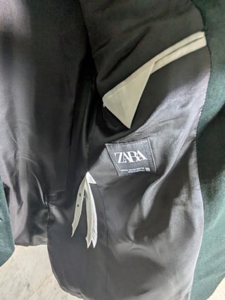 Chaqueta vestir pana lisa hombre. 20€ como nueva.