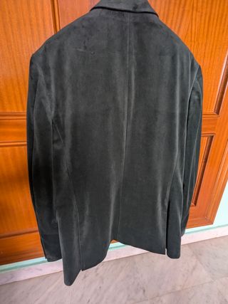 Chaqueta vestir pana lisa hombre. 20€ como nueva.