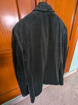 Chaqueta vestir pana lisa hombre. 20€ como nueva.