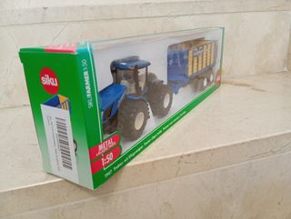 SIKU REF 1947 TRACTOR CON REMOLQUE