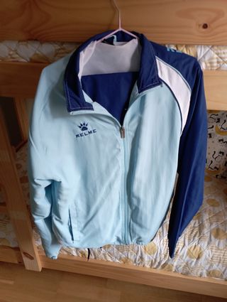 Chándal y chaqueta