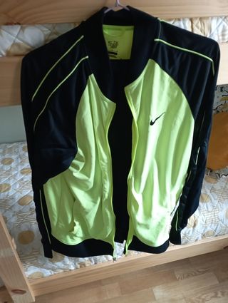 Chándal y chaqueta