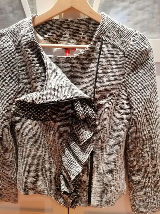 Americana corta de lana