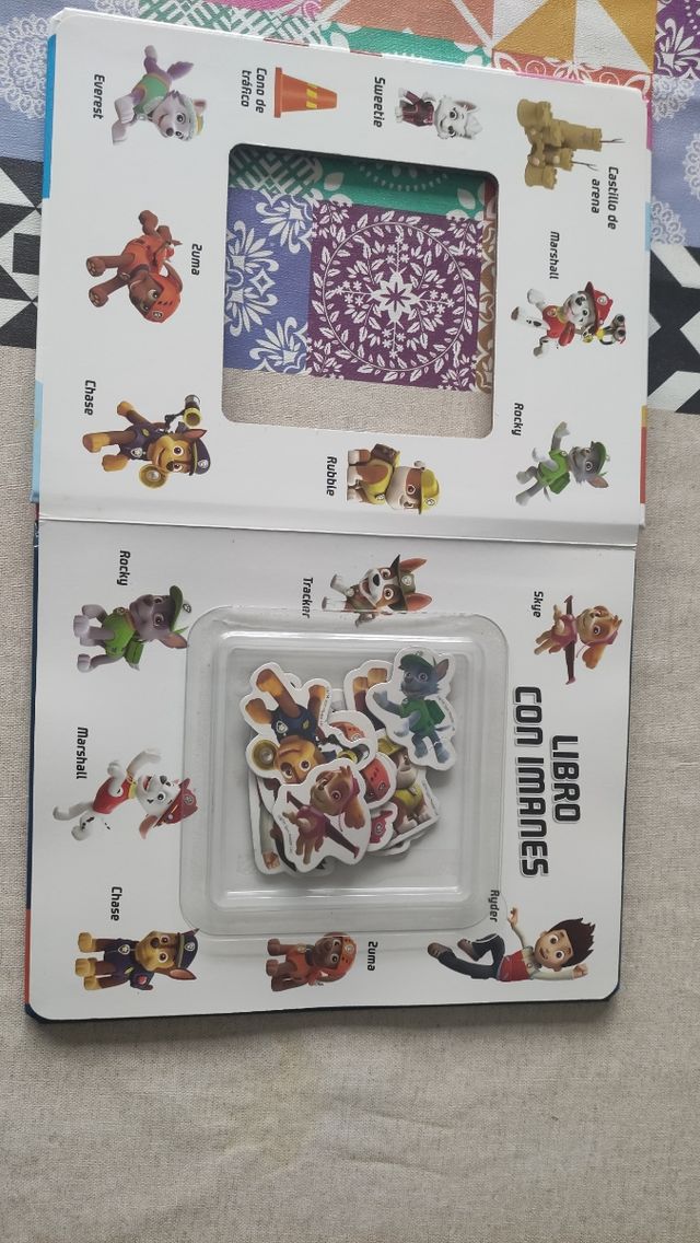 Libro Patrulla Canina Imanes