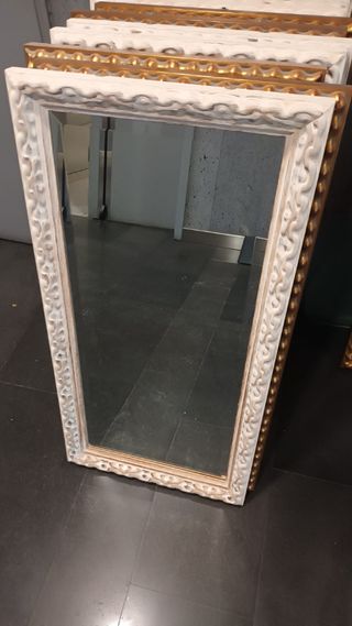 Espejo blanco envejecido