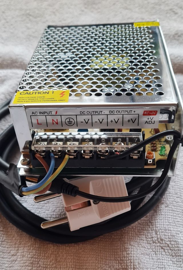 fuente de alimentación para led