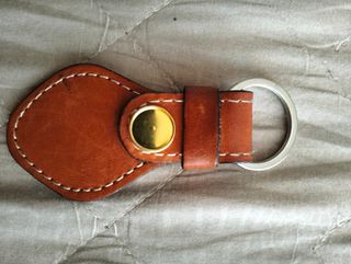 Portachiavi in cuoio di manifattura artigianale.