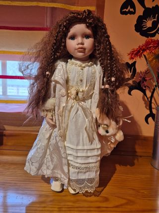 Muñeca porcelana Regal Arts 50cm