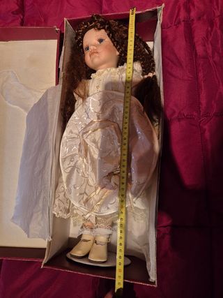 Muñeca porcelana Regal Arts 50cm