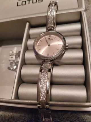 Reloj de pulsera Lotus