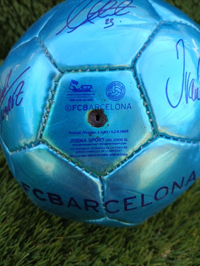 Balón de fútbol pequeño fcb