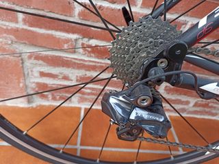 Bici carretera carbono Fuji sst