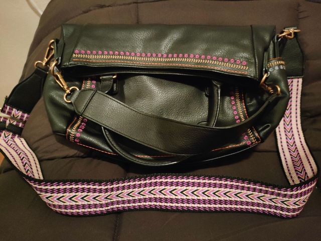 Bolso Desigual con bordado