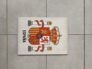 Escudo de España en azulejo grande