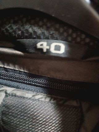 Cazadora de moto de mujer