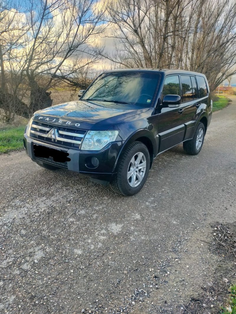 Mitsubishi Montero 2012 - foto 1