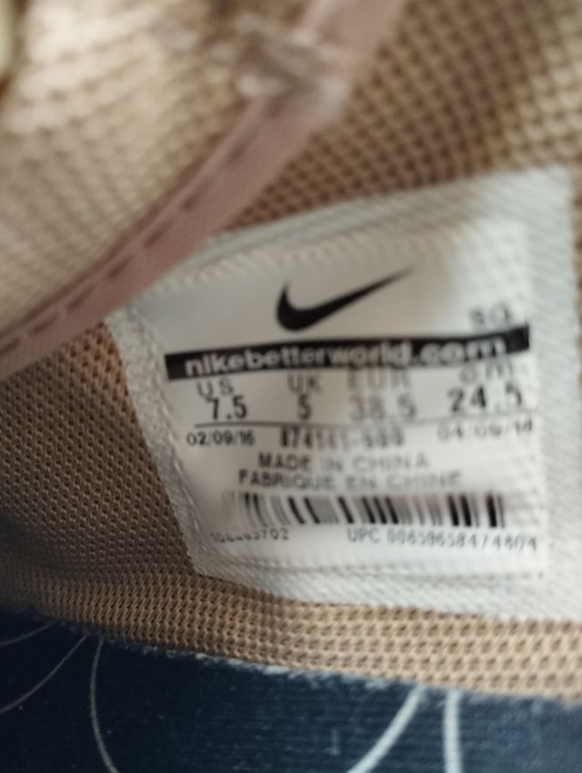 Zapatillas Nike AIR FORCE ONE, talla 38.5.