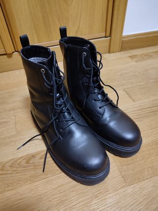 Botas cordones