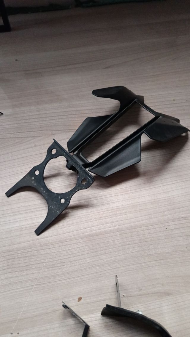 Pieza portamatriculas Yamaha Mt-7