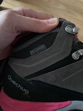 Bota de montaña mujer quechua
