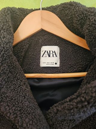Chaqueta borreguito verde Zara