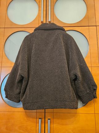 Chaqueta borreguito verde Zara