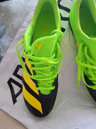 Clavos de atletismo talla 38 adidas