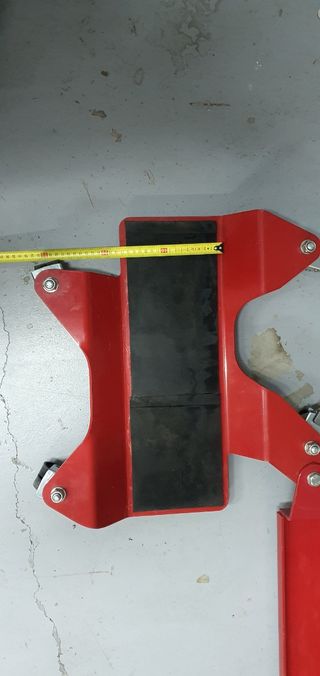 Plataforma aparca motos