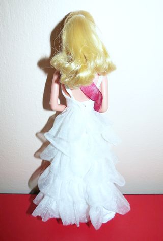 Barbie DOTW England Royal Princess Superstar 1979