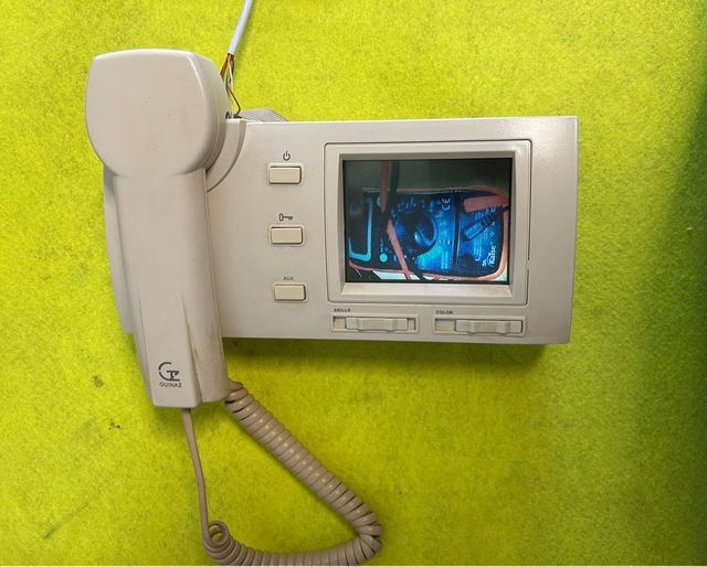 MONITOR GUINAZ COLOR CON AURICULAR